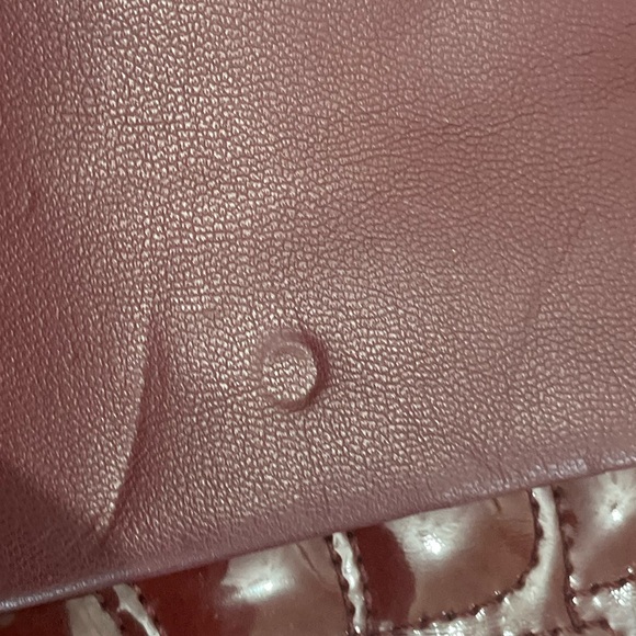 NWT Simply Vera Vera Wang Wristlet Dark Burgundy. - Picture 3 of 8